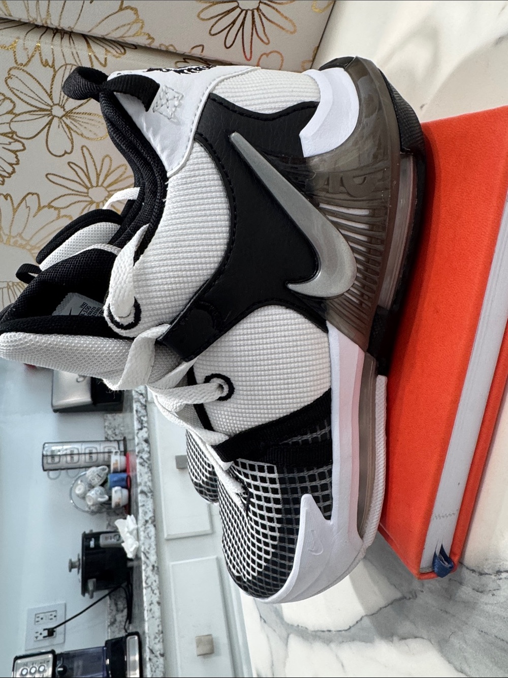 Nike Lebron Black & White Basketball Sneakers. DQ- 8650-100